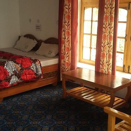 Ldumra Oasis Hundar Exterior foto